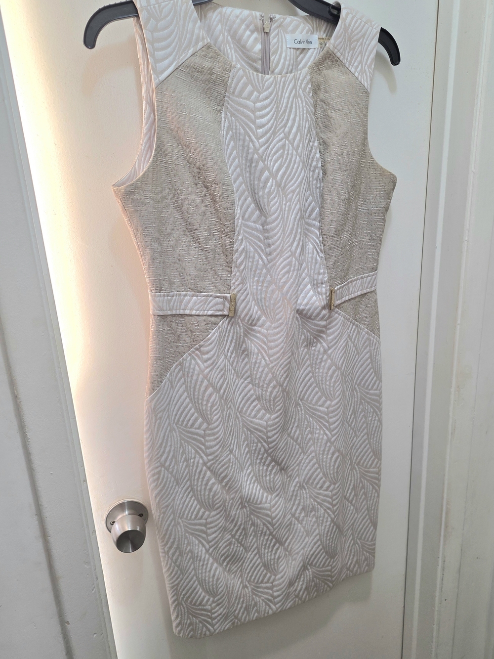 Calvin Klein Sleeveless Textured Ivory & Gold Sheath Dress